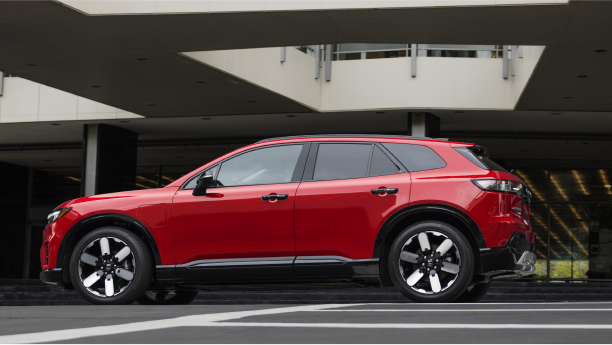 Vue latérale d’un Prologue rouge.