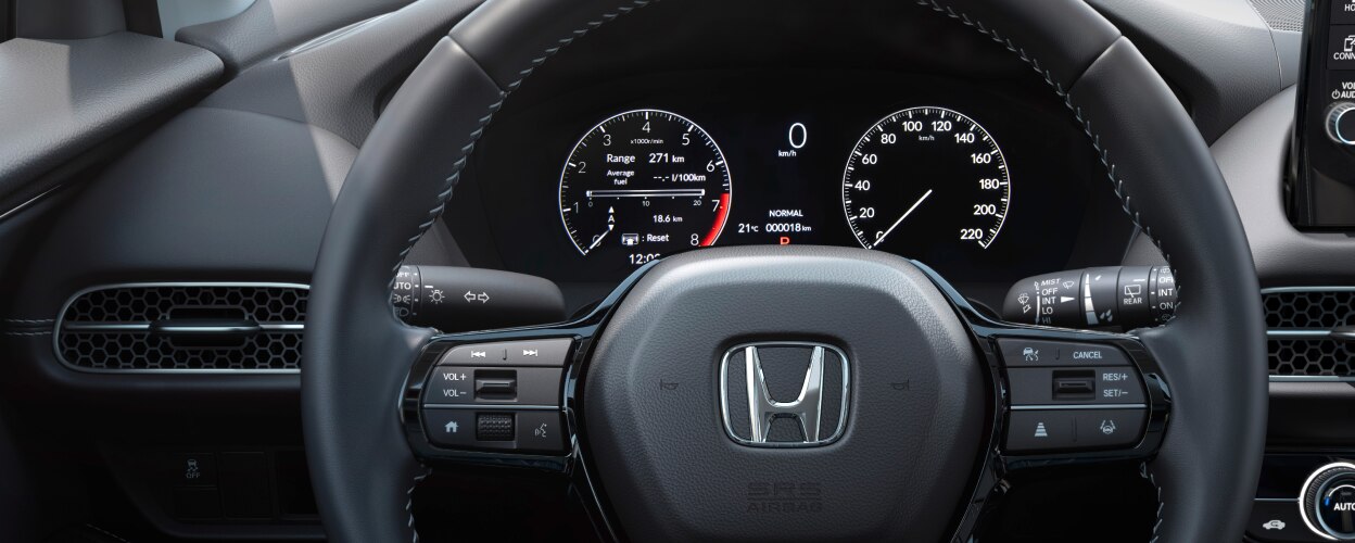 Gros plan du volant.