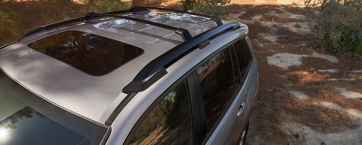 3/4 bird’s eye view of roof rails on Honda Passport.