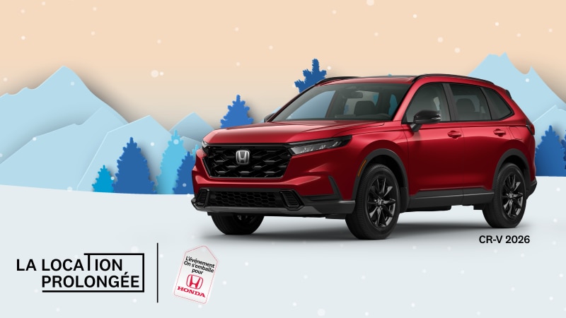 Un Honda CR-V Sport hybride rouge 2026 avec en arrière-plan des montagnes et des arbres enneigés.