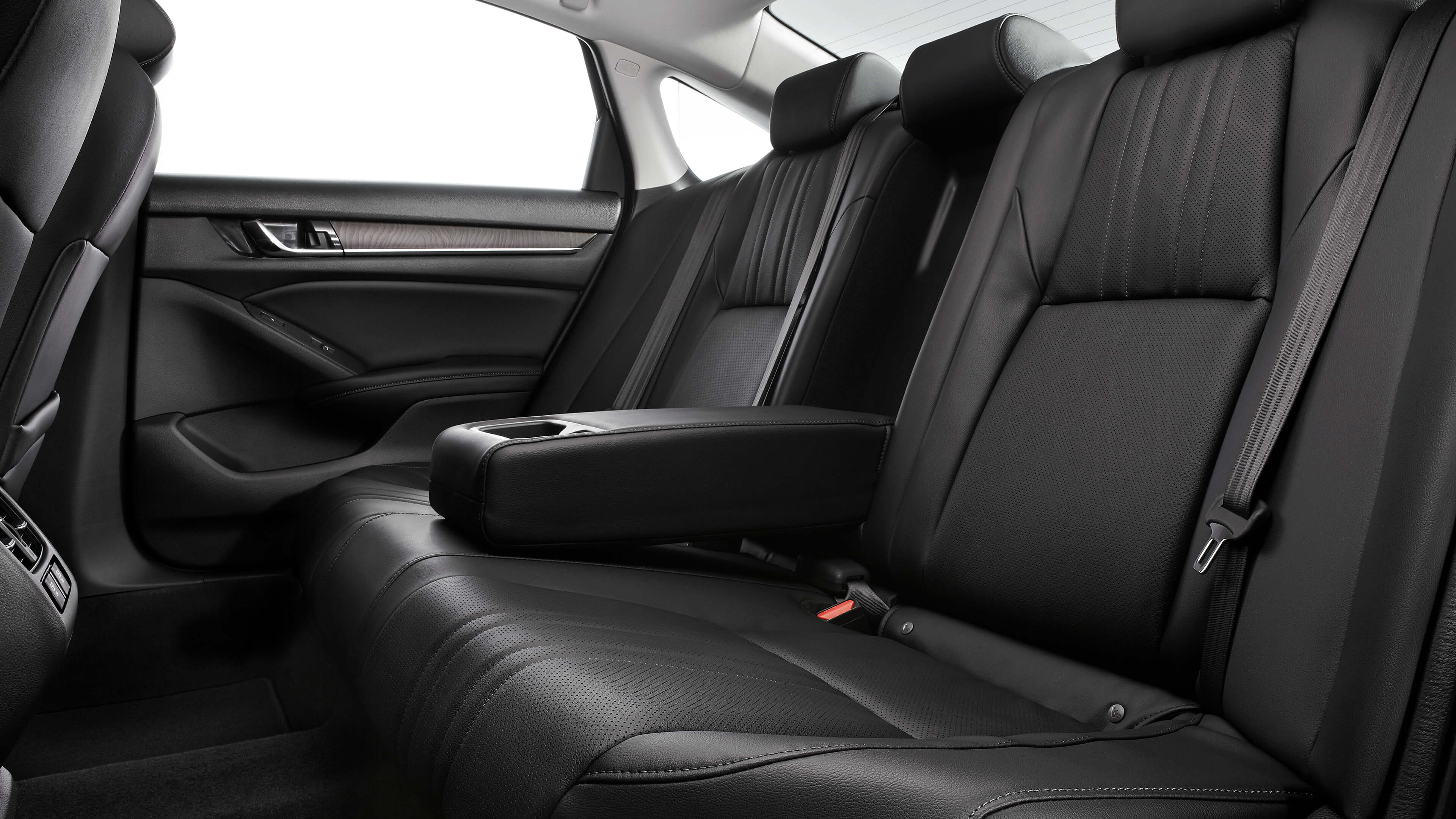 Interior Gallery | 2019 Accord Sedan | Honda Canada