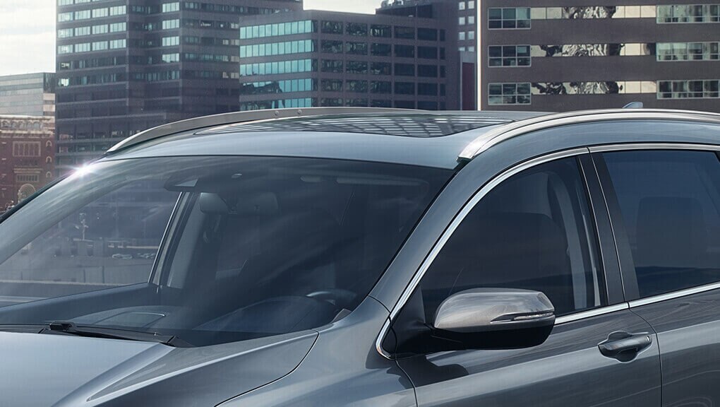 Image of 2018 CR-V one-touch panoramic moonroof